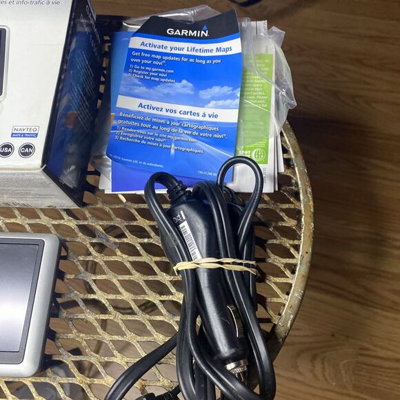 Garmin nuvi 1450LMT 5-Inch Portable GPS Navigator with Lifetime Map & Traffic - Picture 3 of 9